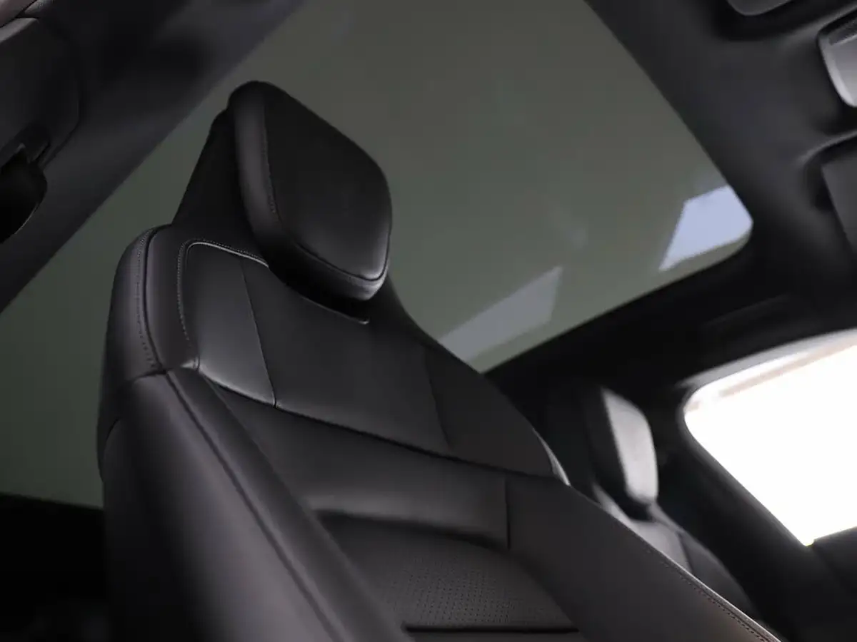2025-porsche-taycan-e-4-cross-turismo-435ps-big-17