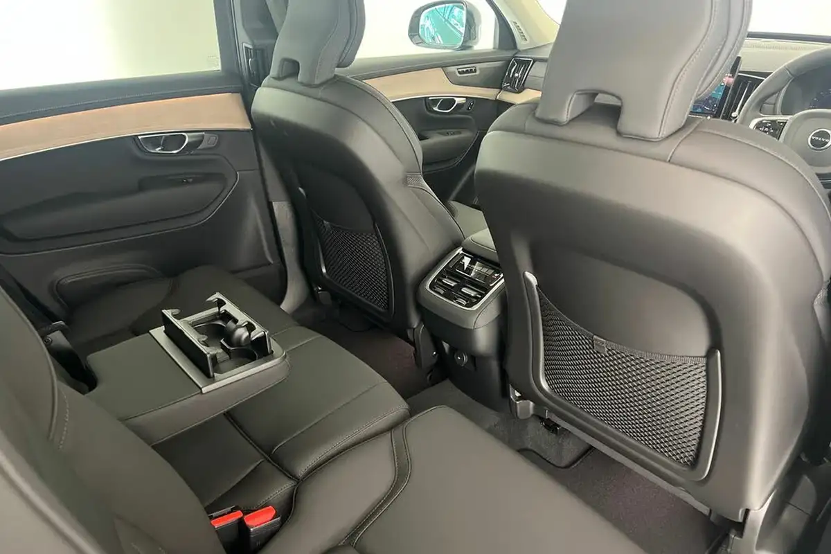2025-volvo-xc90-20-b5-plus-big-31