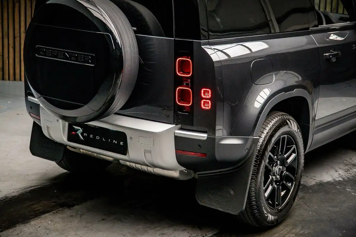 2025-land-rover-90-defender-30-d250-hard-top-s-90-250pseu6e-big-21