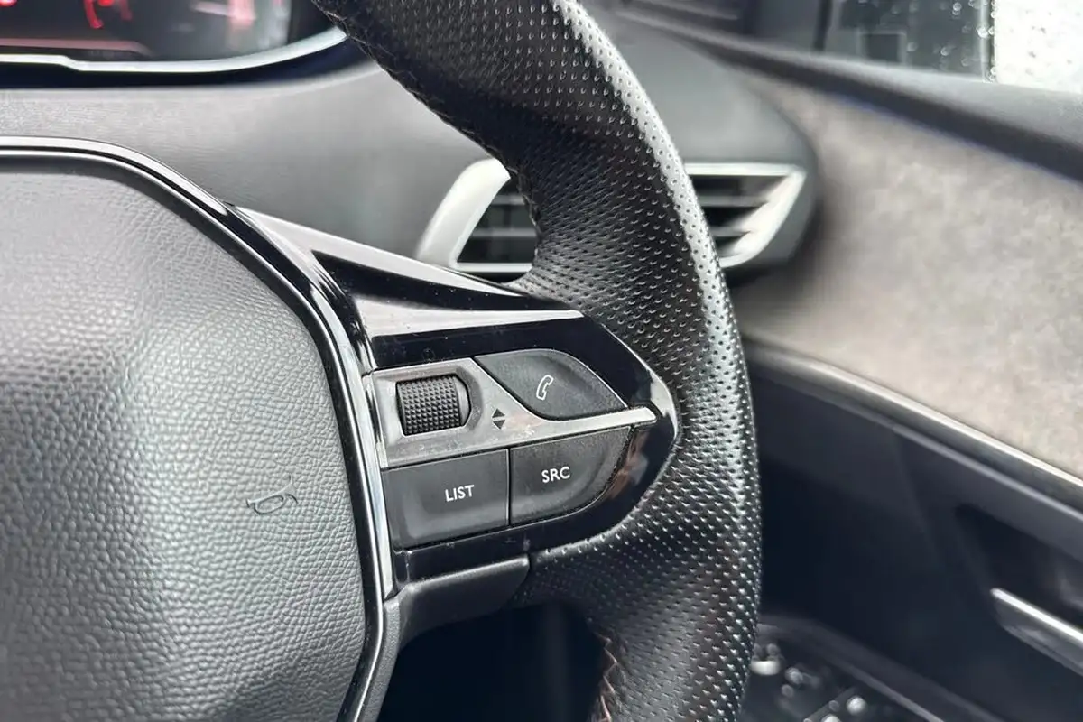 2022-peugeot-3008-suv-15-bluehdi-gt-big-25