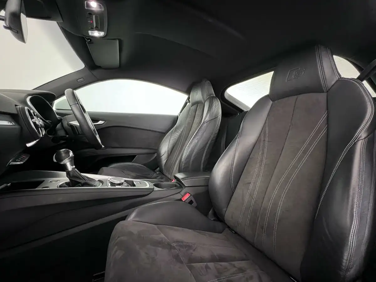 2016-audi-tt-coupe-20-tfsi-s-line-tronic-big-15