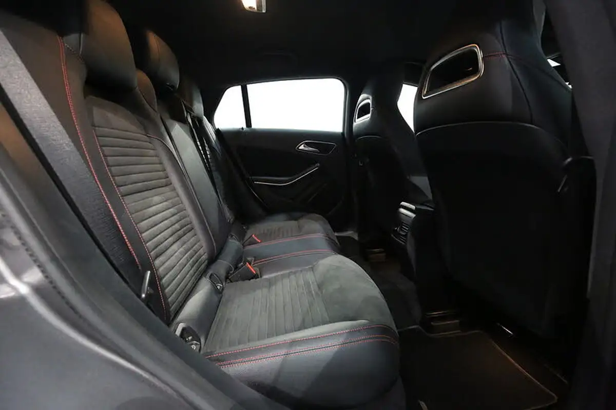 2018-mercedes-benz-cla-16-cla-180-amg-line-edition-shooting-brake-5d-7g-dct-big-26
