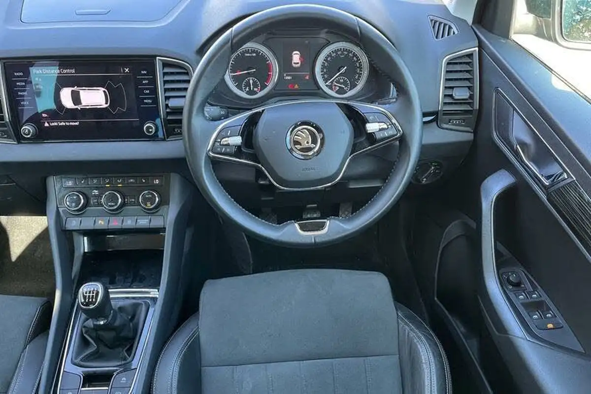 2022-skoda-karoq-15-tsi-se-l-big-10