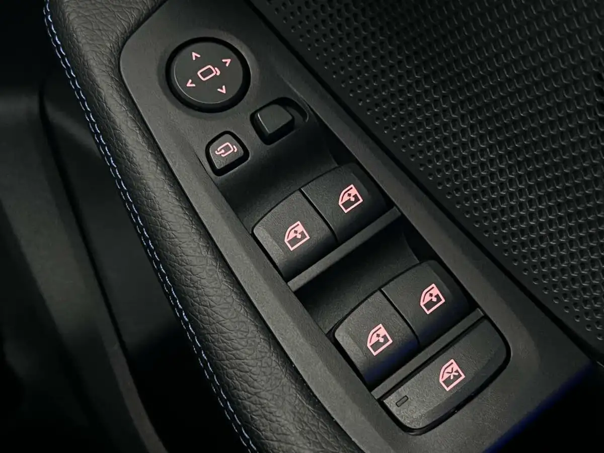 2021-bmw-1-series-15-118i-m-sport-lcp-big-26