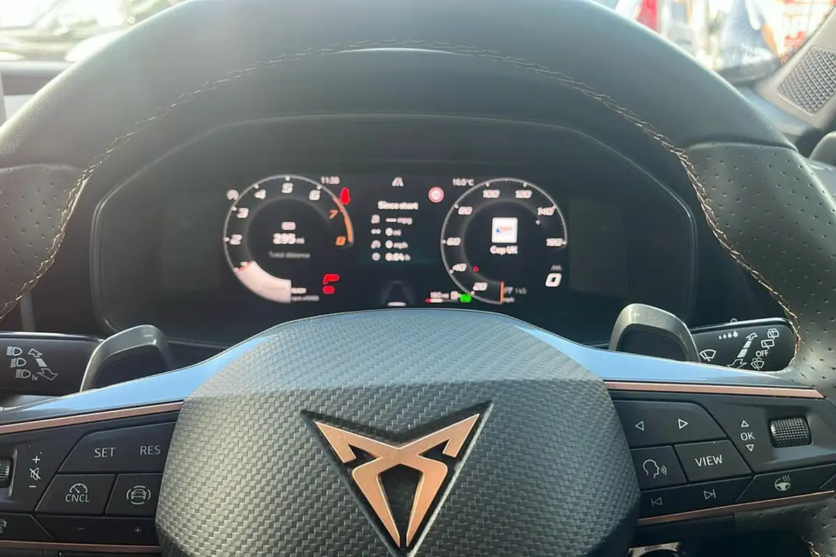 2025-cupra-formentor-15-etsi-v2-big-18