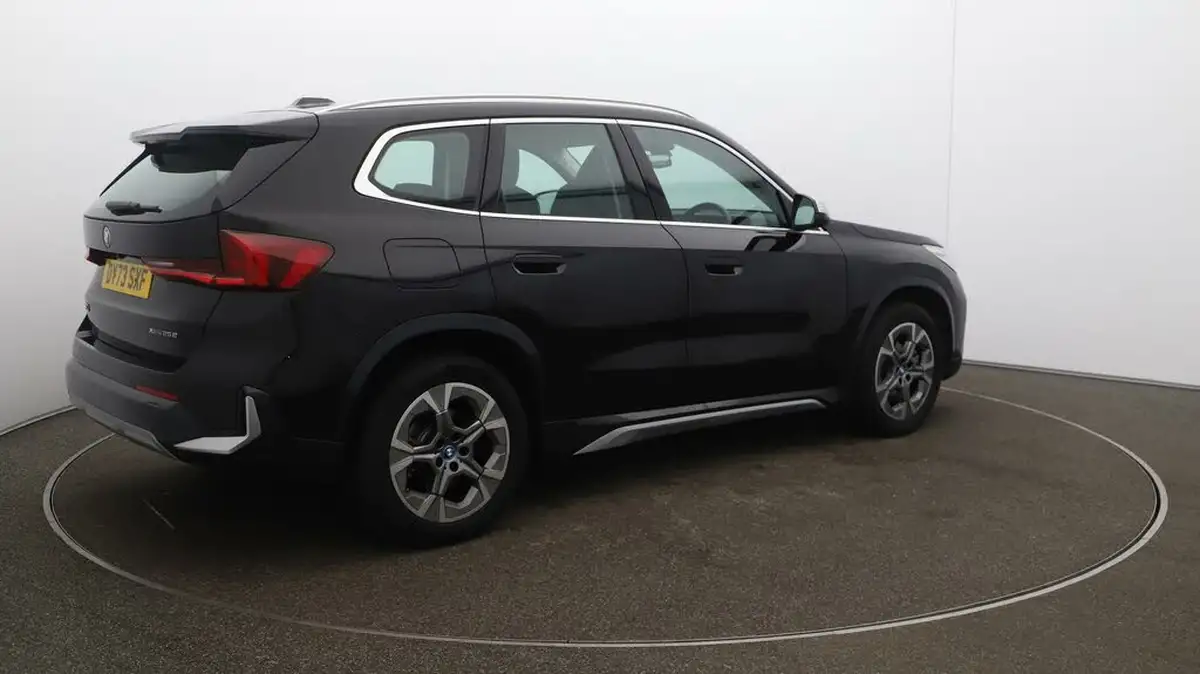 2023-bmw-x1-15-xdrive25e-xline-big-51