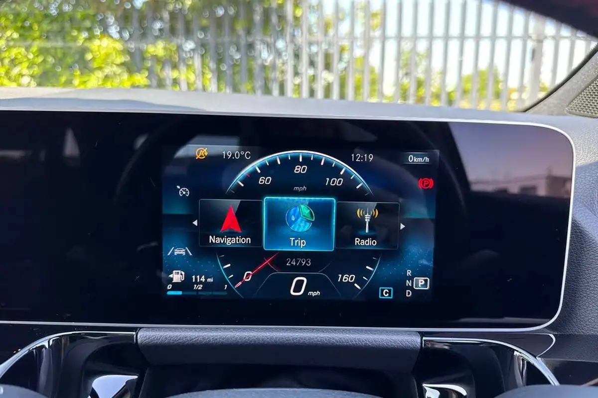 2020-mercedes-benz-b-class-20d-b200d-amg-line-executive-big-45