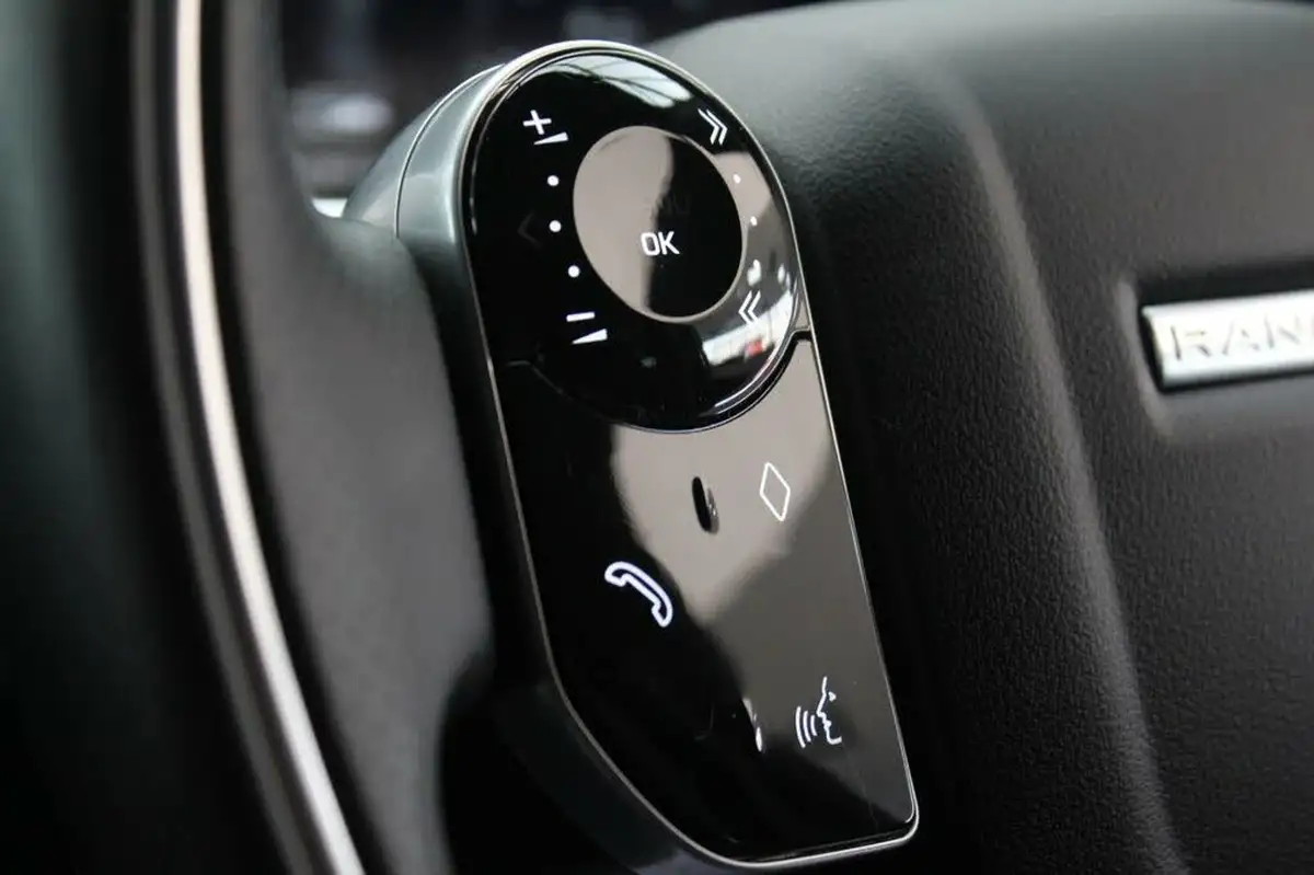 2021-land-rover-range-rover-sport-30-d300-hse-dynamic-black-big-35