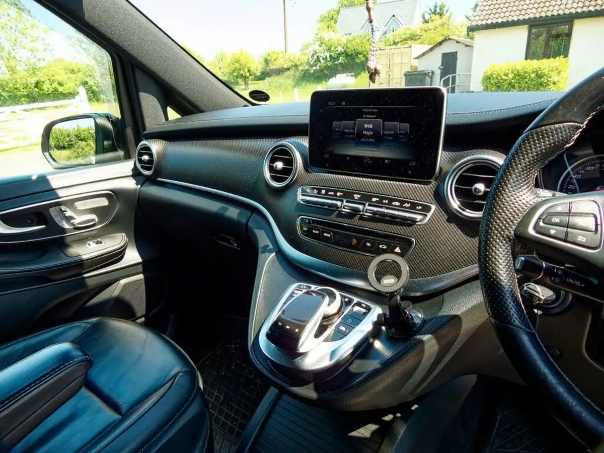2019-mercedes-benz-v-class-21d-v250d-extra-long-amg-line-big-37
