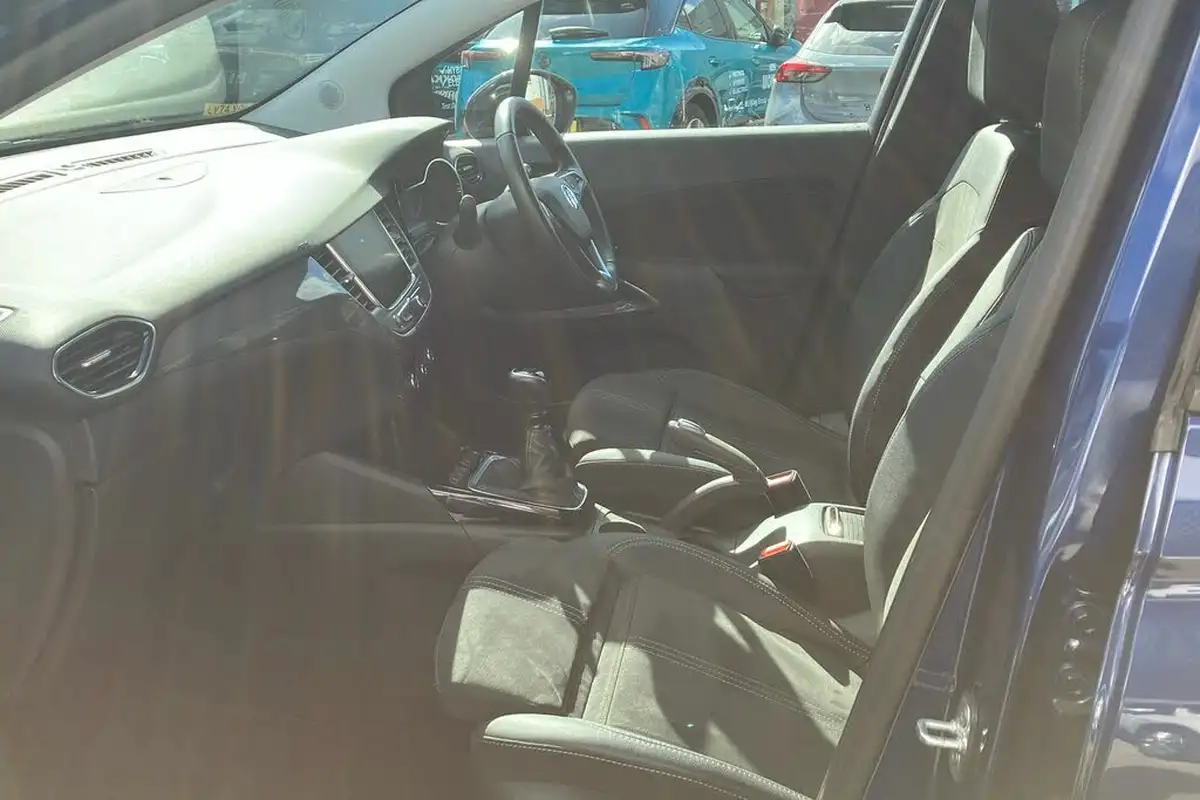 2023-vauxhall-crossland-12-ultimate-110ps-big-2