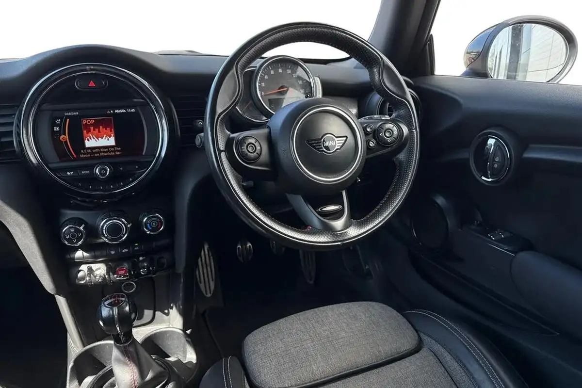 2018-mini-cooper-15-cooper-series-ii-ss-hatchback-3d-big-17