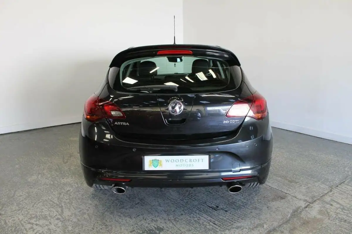 2012-vauxhall-astra-20td-elite-16v-165ps-ecoflex-ss-big-13
