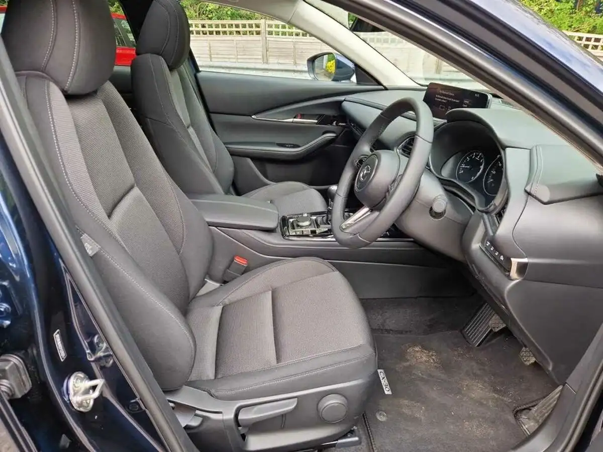 2025-mazda-cx-30-20-e-skyactiv-x-exclusive-line-big-8
