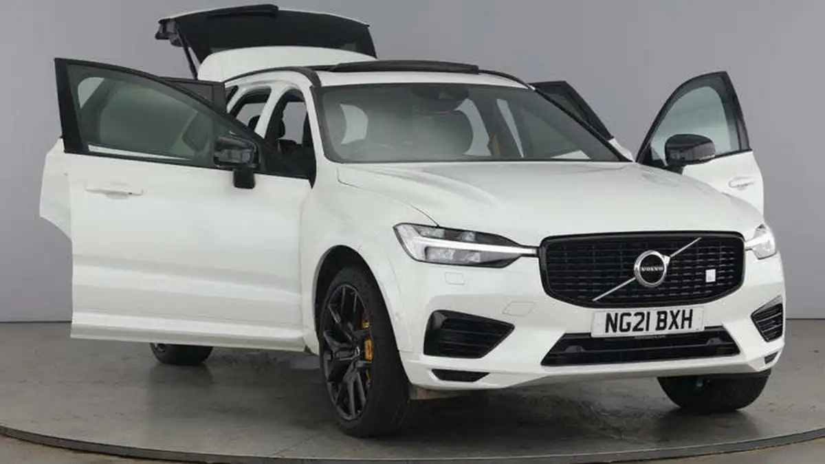 2021-volvo-xc60-20-t8-polestar-engineered-405bhp-twin-engine-big-8