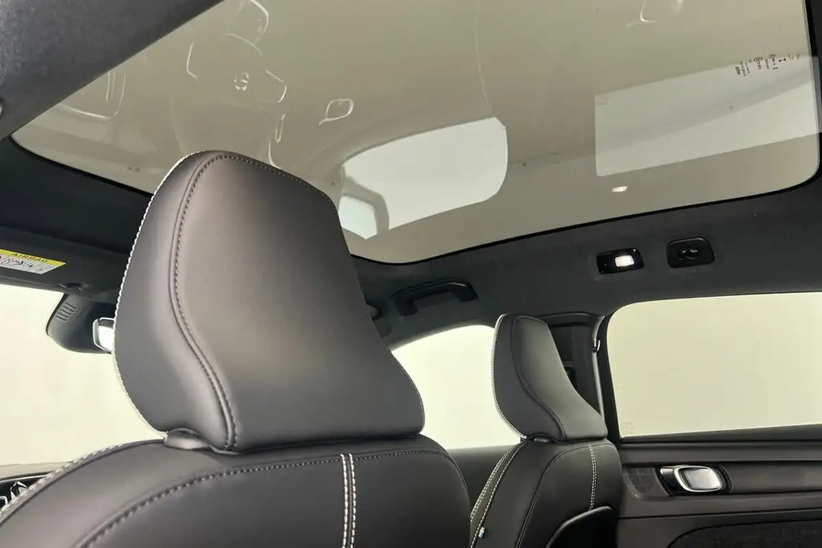 2022-volvo-c40-e-twin-recharge-pro-big-26