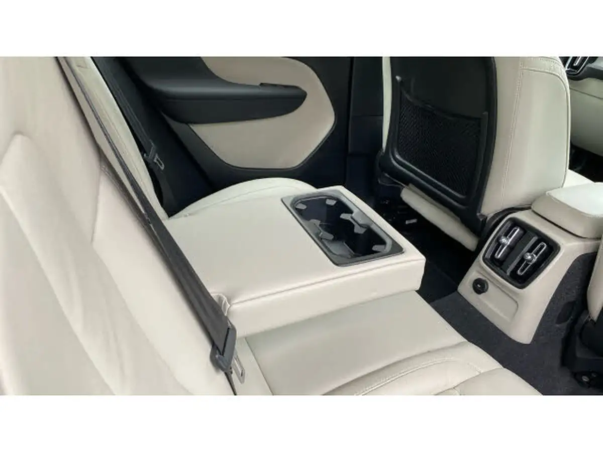2021-volvo-xc40-15-t5-inscription-262bhp-big-25
