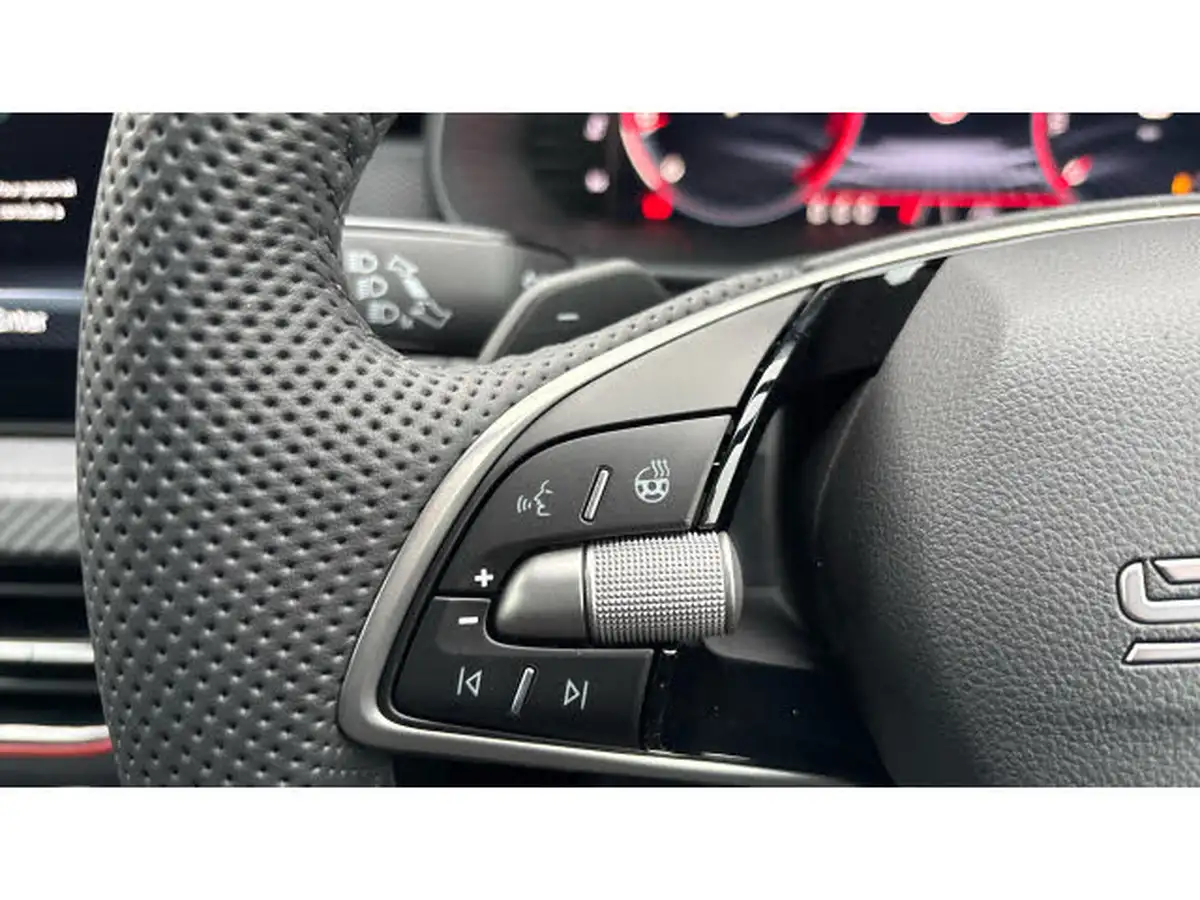 2025-skoda-scala-15-tsi-monte-carlo-edition-dsg-big-16