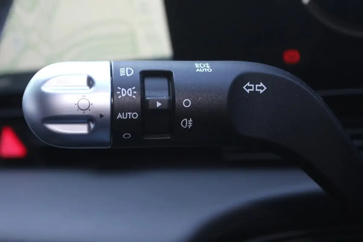 2024-hyundai-ioniq-5-e-ultimate-228ps-84kwh-tech-pack-max-rwd-big-26