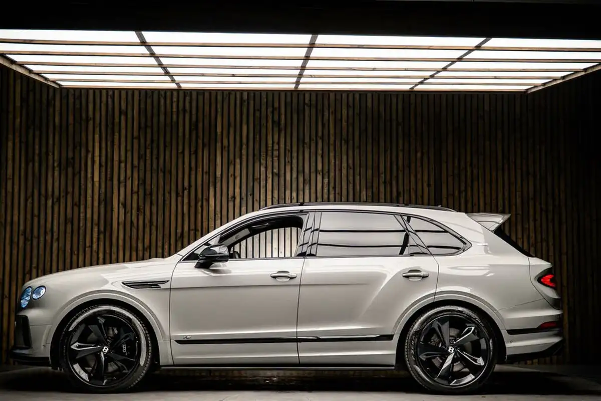 2021-bentley-bentayga-40-v8-big-5