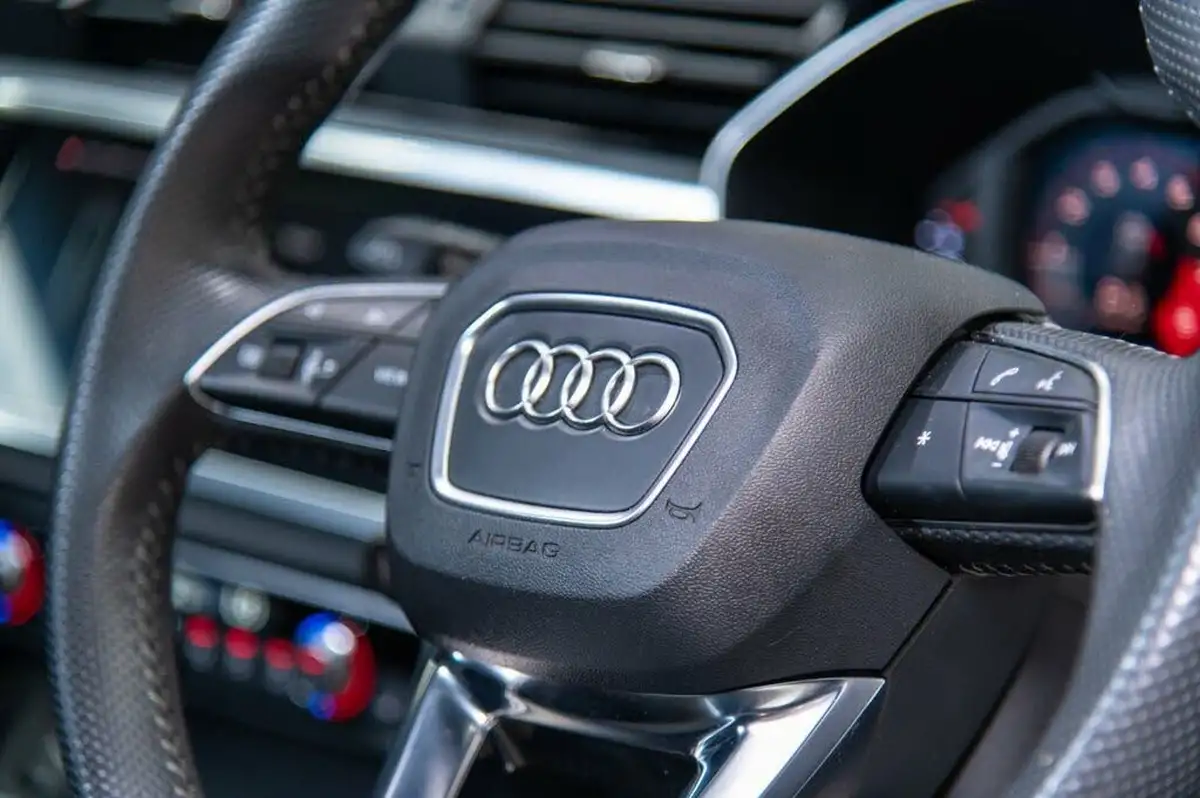 2019-audi-q3-20-40-tfsi-s-line-big-19