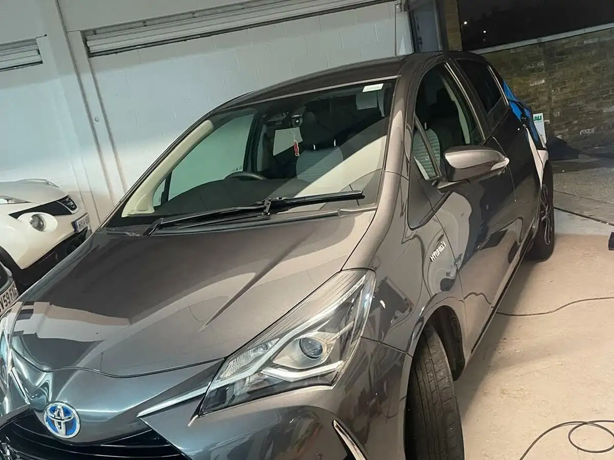 2019-toyota-yaris-15-vvt-i-icon-tech-98bhp-hybrid-1497cc-e-cvt-big-7