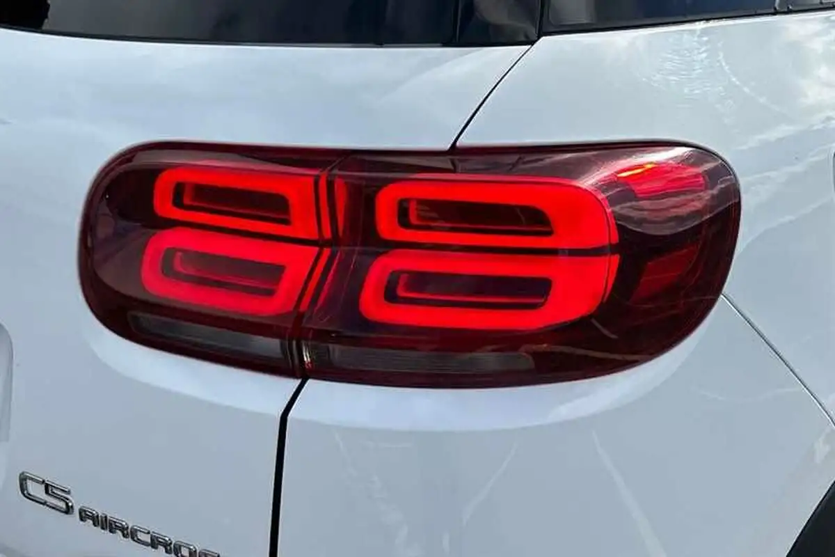 2019-citroen-c5-aircross-12-puretech-flair-plus-big-32