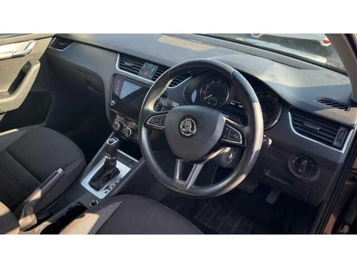 2017-skoda-octavia-14-tsi-se-estate-dsg-big-10