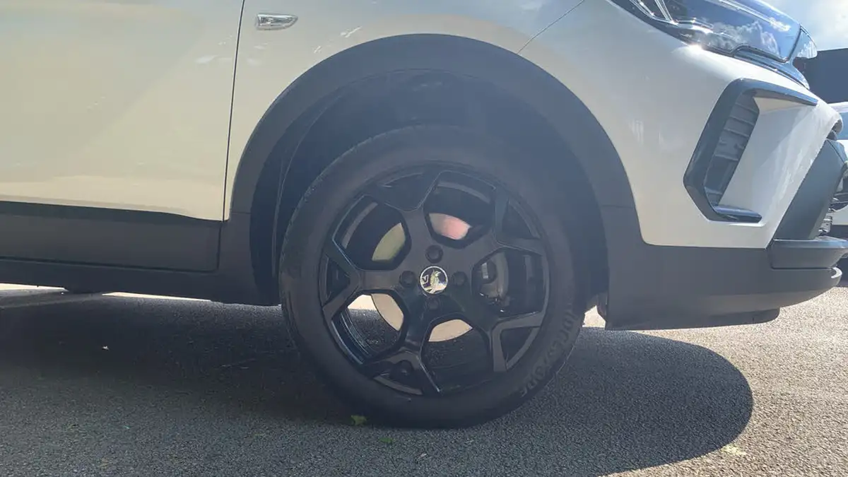 2023-vauxhall-crossland-12-gs-110ps-big-13