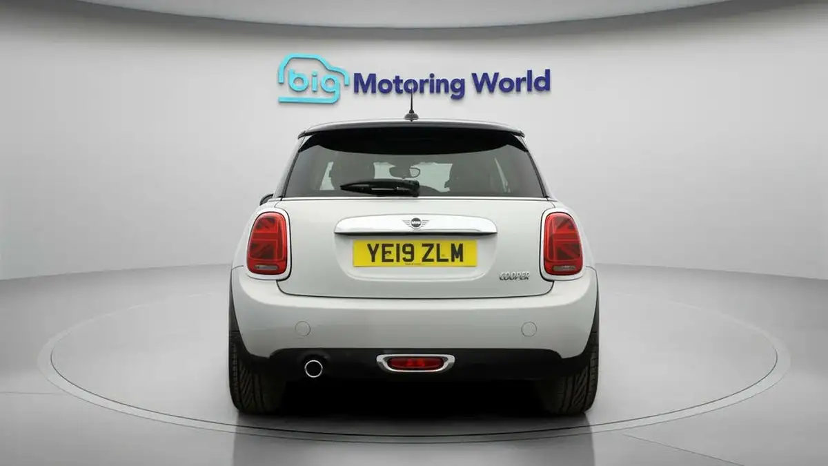 2019-mini-cooper-15-cooper-exclusive-134bhp-nav-hatchback-3d-auto-big-5