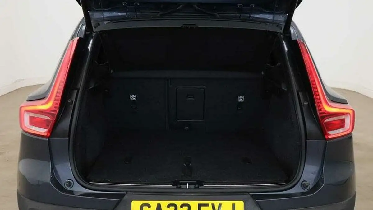 2022-volvo-xc40-20-b4-inscription-awd-big-13