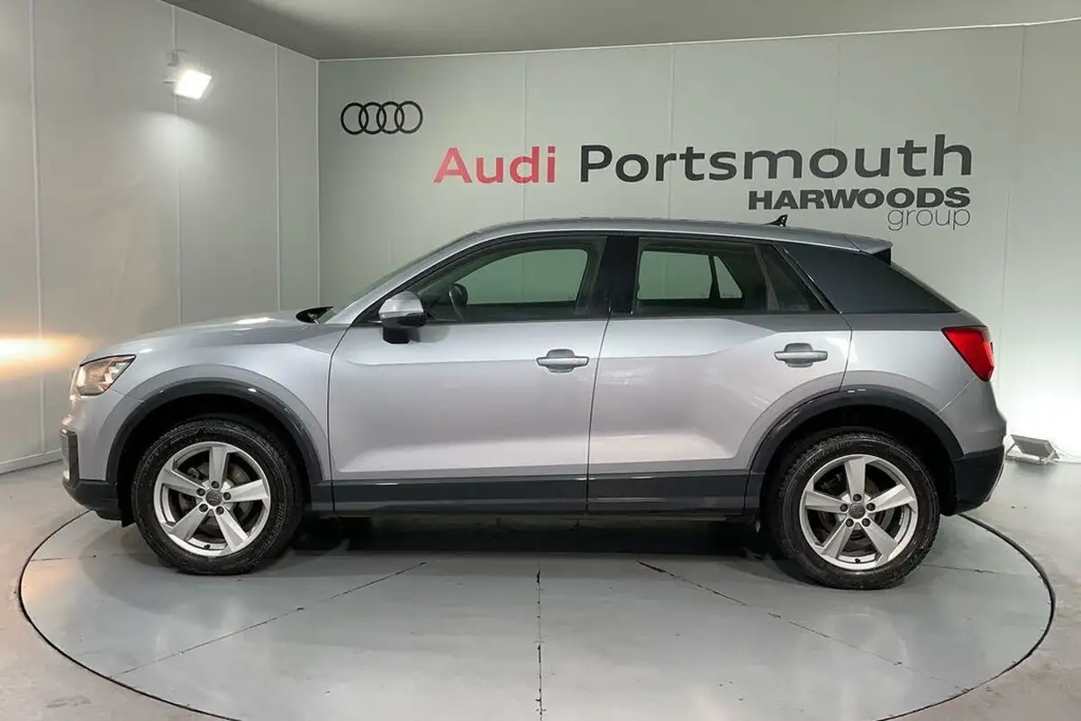 2019-audi-q2-15-35-tfsi-sport-cod-s-tronic-big-10