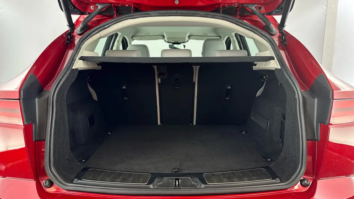 2021-jaguar-e-pace-15-p300e-r-dynamic-se-big-14