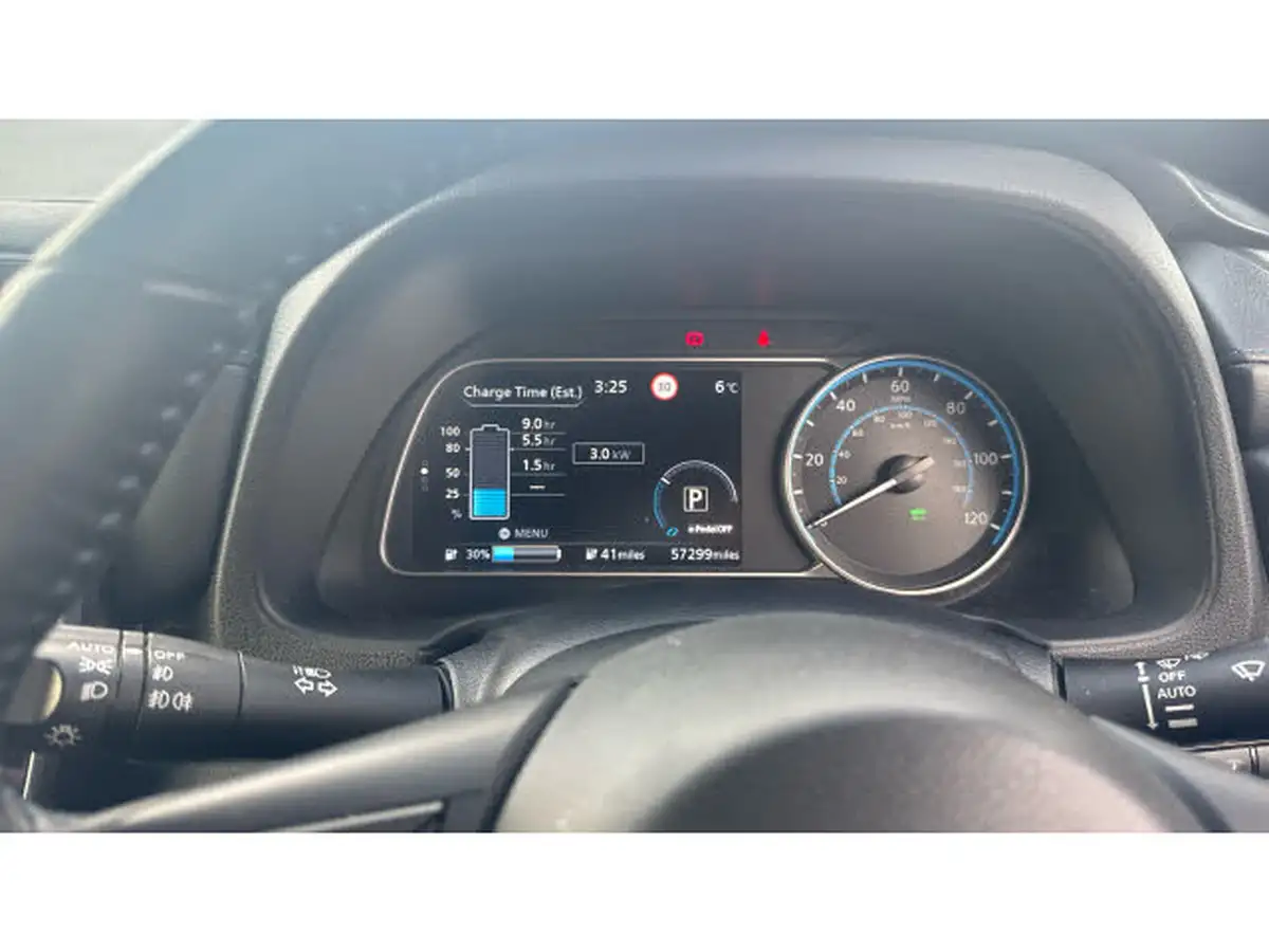 2023-nissan-leaf-e-n-connecta-39kwh-big-17