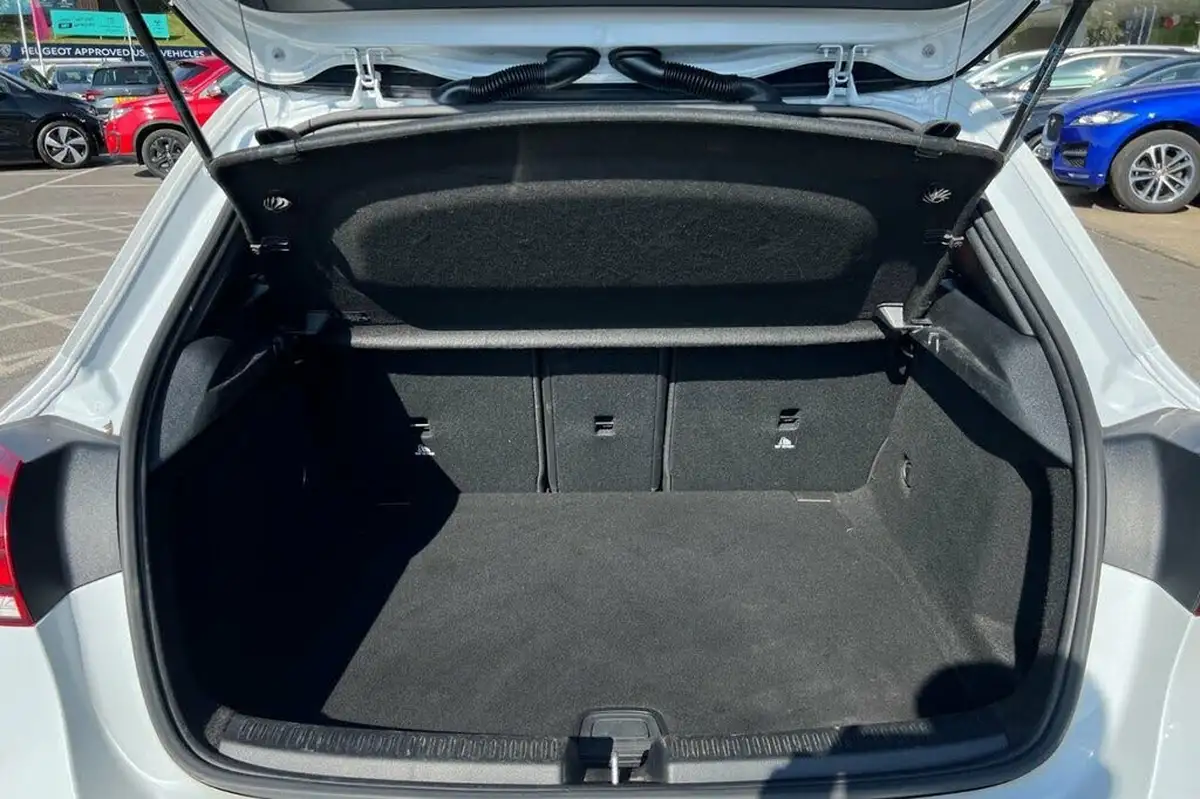 2021-mercedes-benz-a-class-13-a200-sport-executive-hatchback-5d-7g-dct-big-23