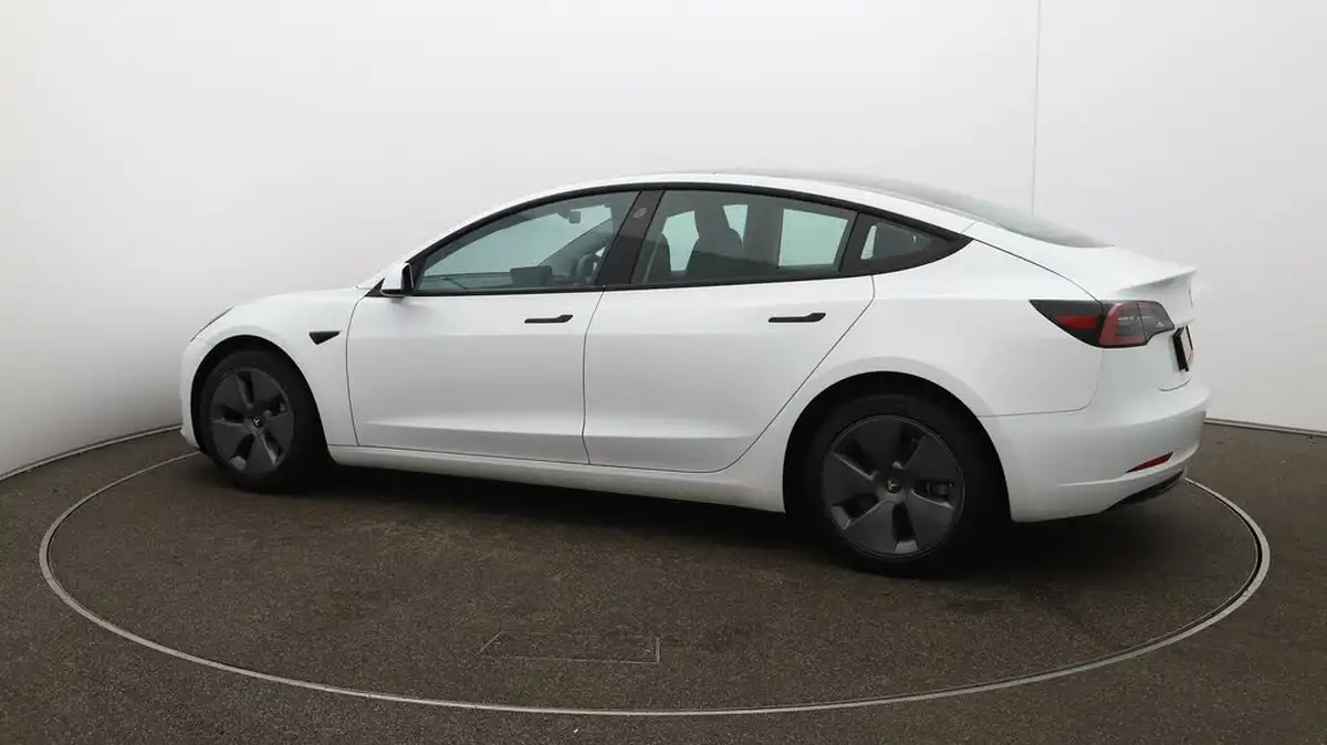 2021-tesla-model-3-e-standard-plus-big-45