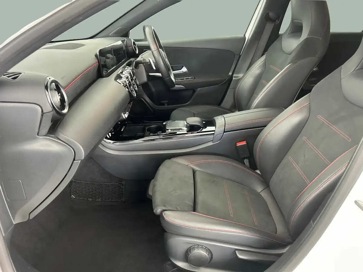 2020-mercedes-benz-a-class-13-a200-amg-line-hatchback-5d-7g-dct-big-32