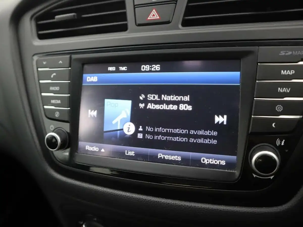 2017-hyundai-i20-10-t-gdi-turbo-edition-big-18