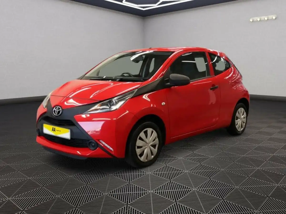 2015-toyota-aygo-10-vvt-i-x-3d-big-1
