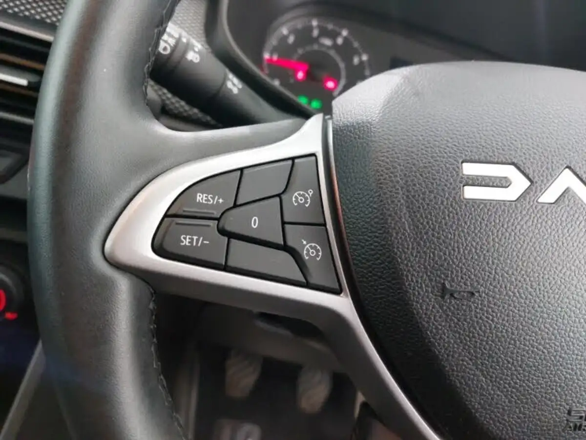 2024-dacia-sandero-stepway-10-tce-expression-90bhp-big-13