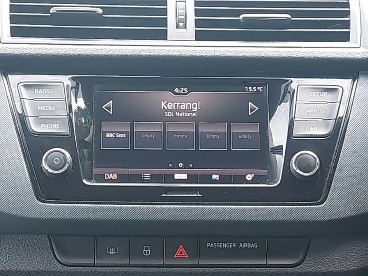 2019-skoda-fabia-10-mpi-s-hatchback-big-9
