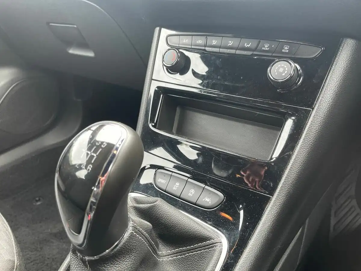 2019-vauxhall-astra-14i-16v-turbo-sri-vx-line-nav-ss-big-17