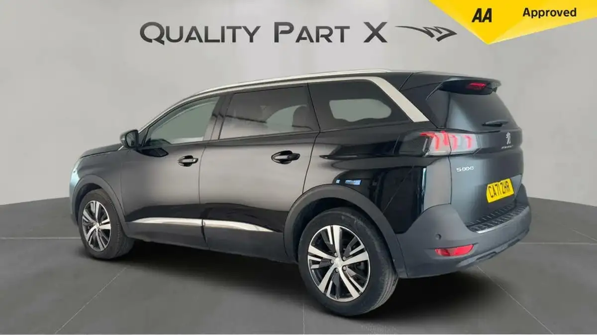 2021-peugeot-5008-suv-12-puretech-allure-big-4