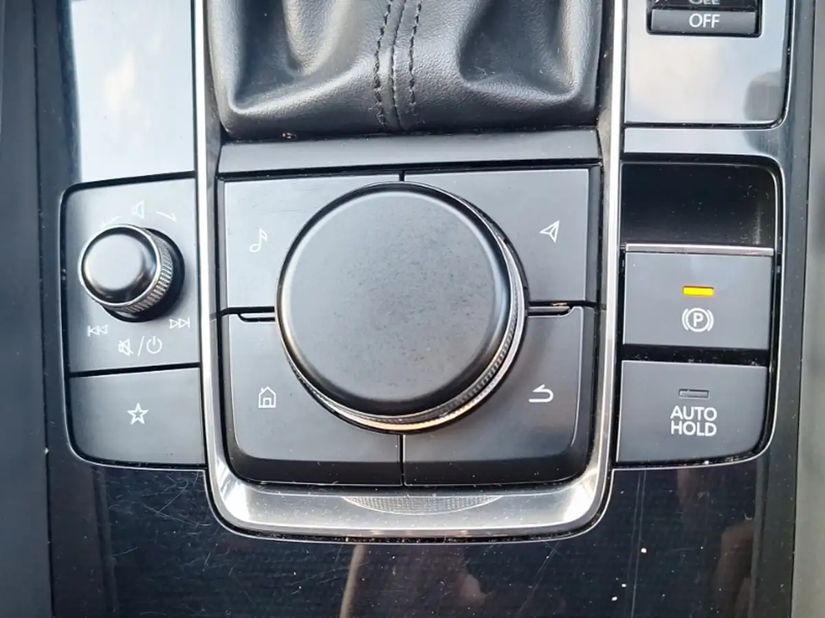 2022-mazda-mazda3-20-se-l-lux-122ps-hatchback-5d-auto-big-11