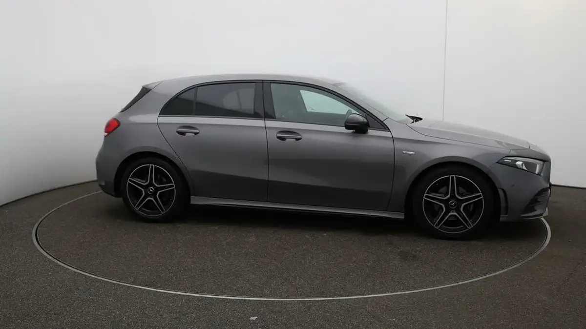 2022-mercedes-benz-a-class-13-a200-amg-line-executive-edition-hatchback-5d-7g-dct-big-47