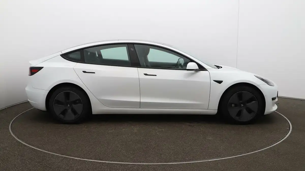 2021-tesla-model-3-e-long-range-4x4-big-47