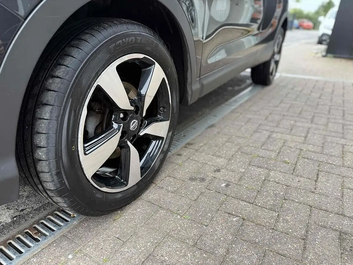 2015-nissan-qashqai-12-n-tec-xtronic-cvt-big-11