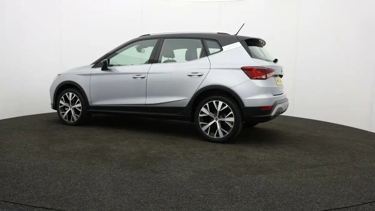 2023-seat-arona-10-tsi-xperience-lux-110ps-big-40