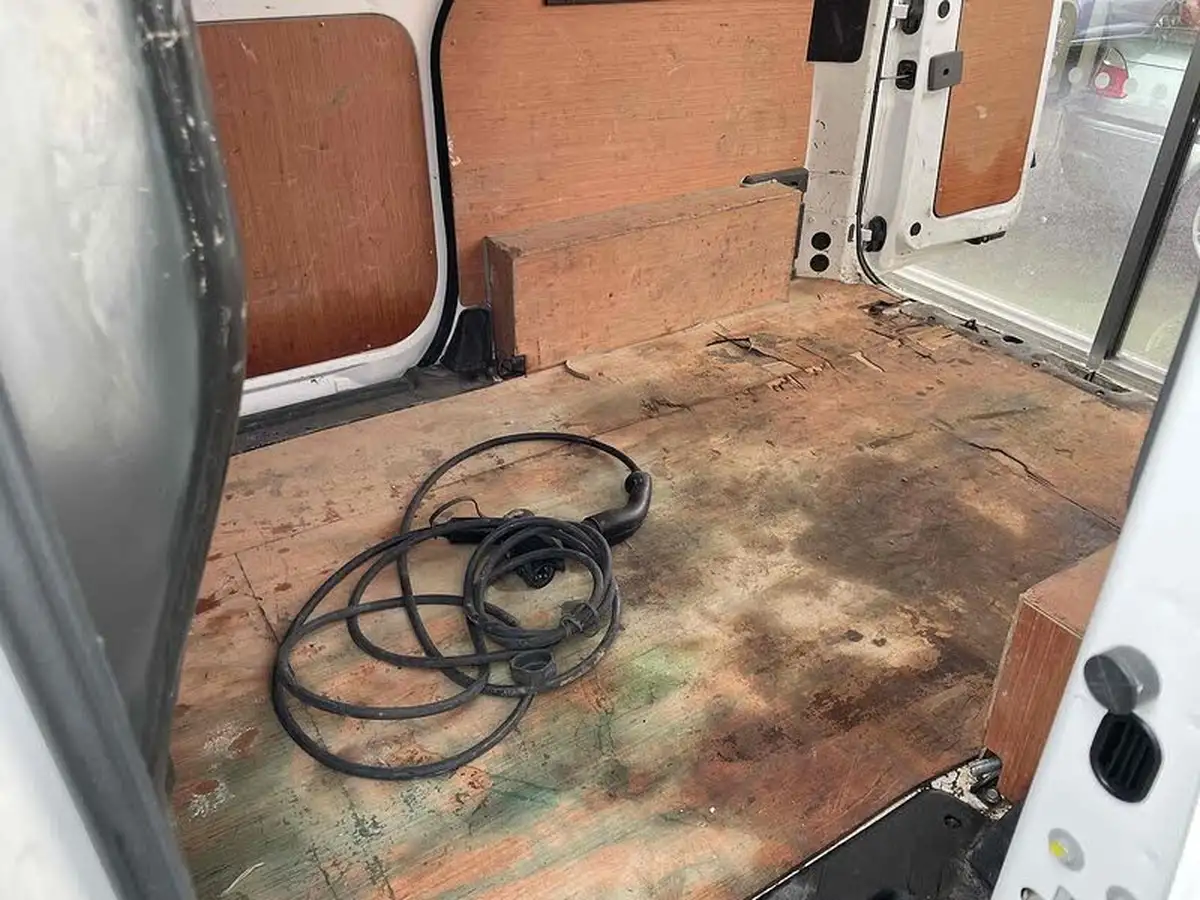 2021-nissan-env200-e-visia-panel-van-auto-big-18