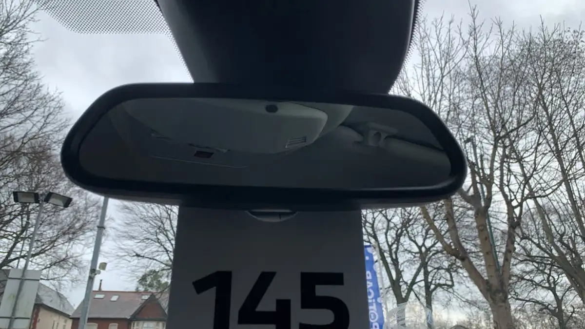 2023-peugeot-208-12-puretech-allure-premium-130ps-eat8-big-36