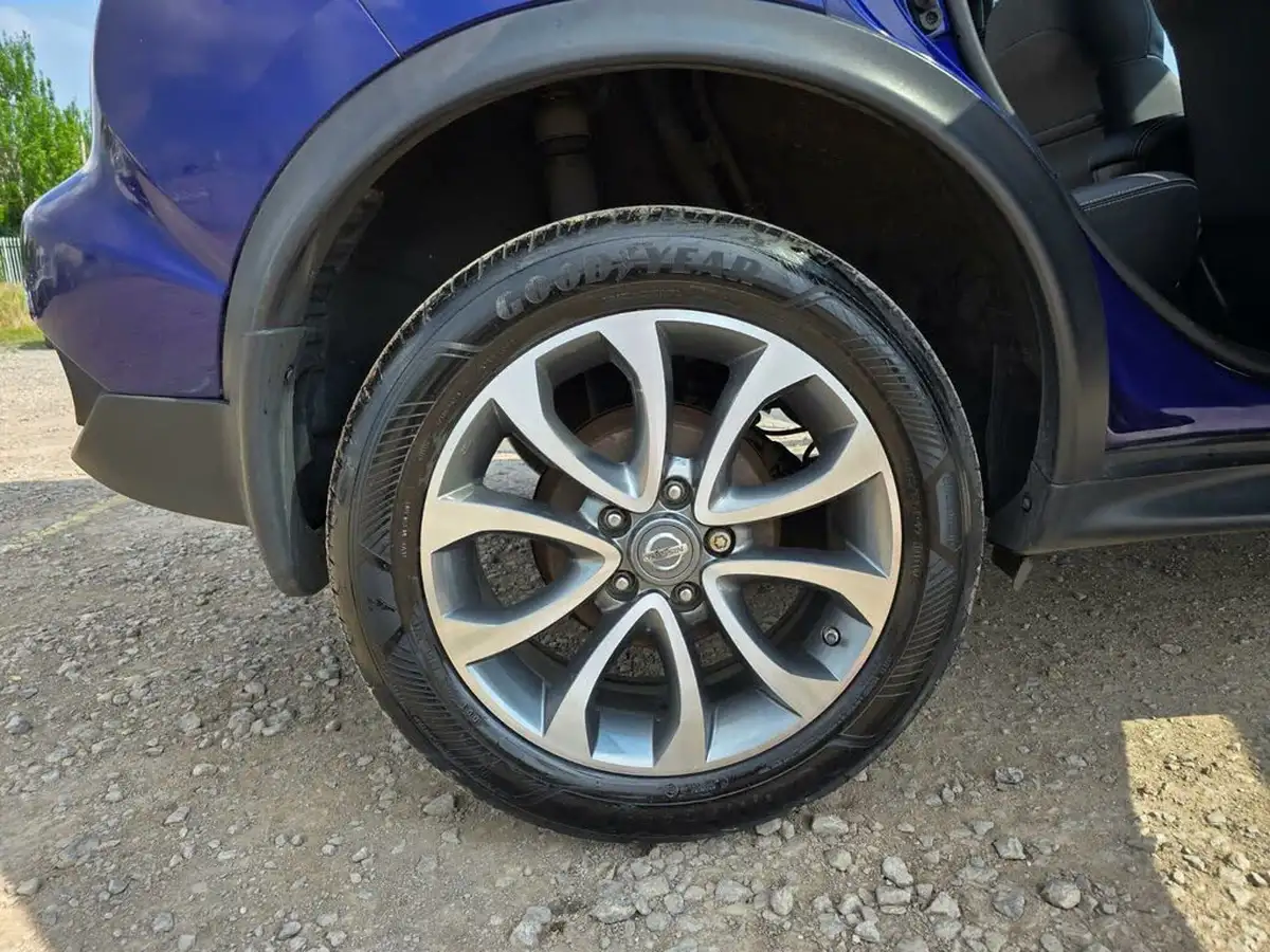 2015-nissan-juke-16-tekna-117ps-1598cc-xtronic-cvt-big-38